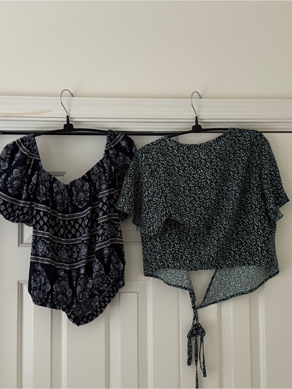 2 SmallTops SHEIN Dark Green Micro Floral tie/ American Eagle Navy Crop